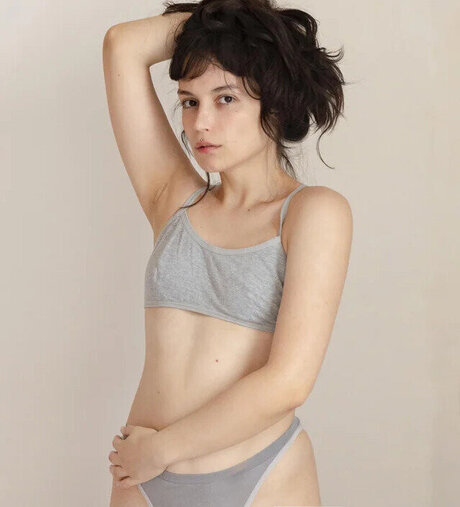 コスプレオナニーオンリーファンズ セクシー裸 画像