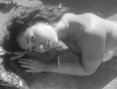 おばあちゃんの熟女オンリーファンズ 無料ヌード 写真