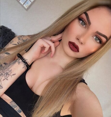 Nele mbt 無料モデル 写真