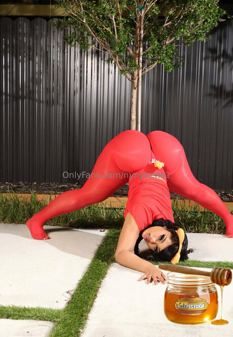 NyNyirene トップモデル 画像