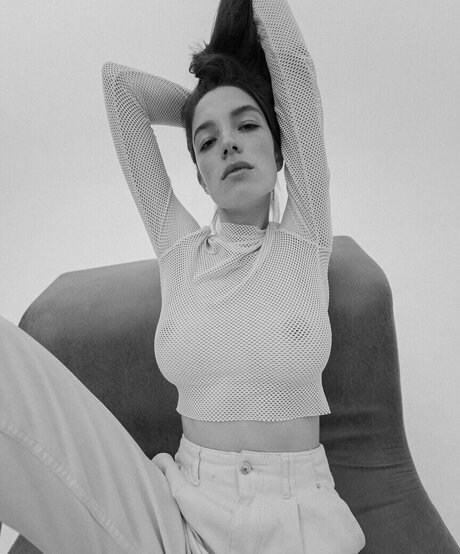 Polina Nelen HDモデル 写真