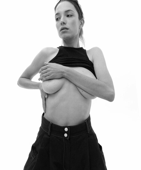 Polina Nelen セクシー女優 アーカイブ