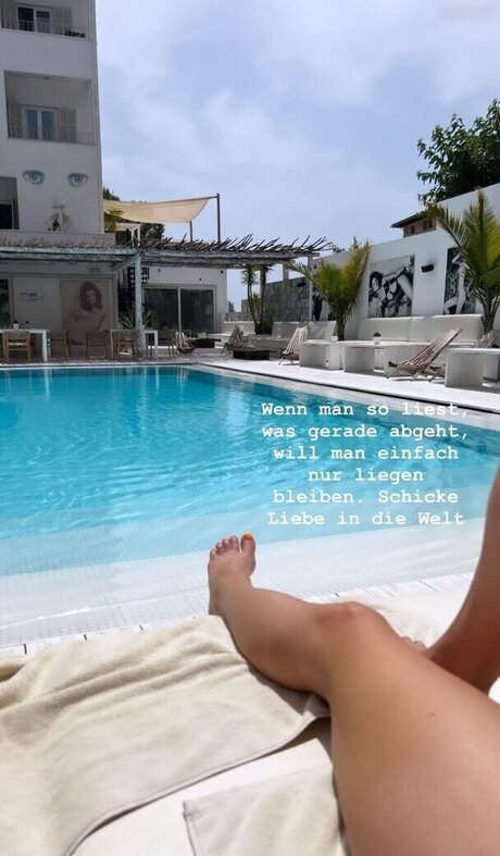 太った足のオンリーファンズ ホットポルノ 写真