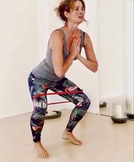 巨尻熟女オンリーファンズ ホットポルノ 写真