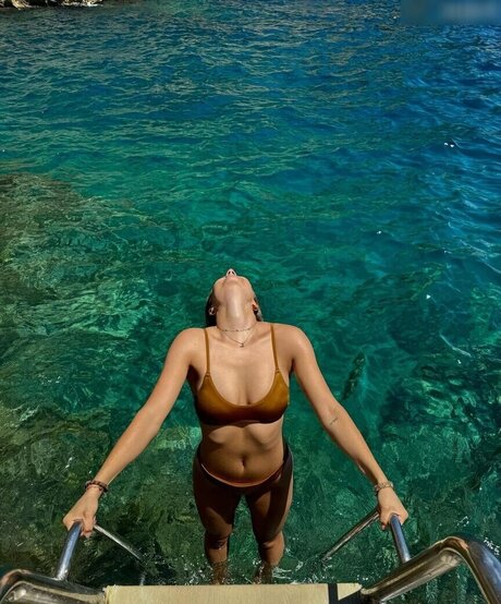 Lea Breuer ポルノスター 高品質 写真