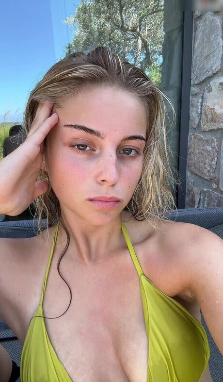 Lea Breuer ヌード女優 ギャラリー