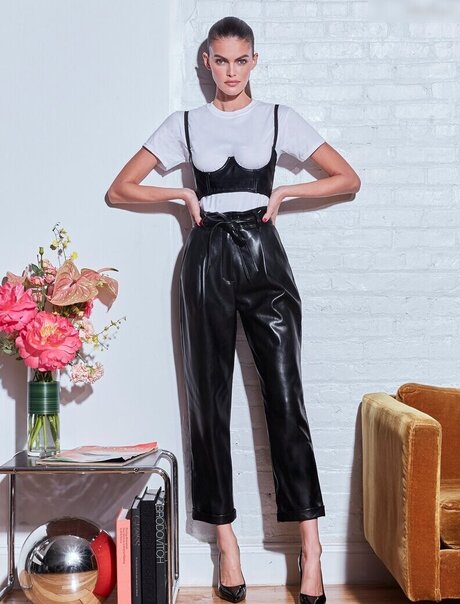 切断者オンリーファンズ セックス 写真