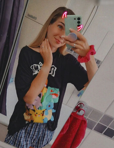 アジアン潮吹き オンリーファンズ 無料アダルト 写真