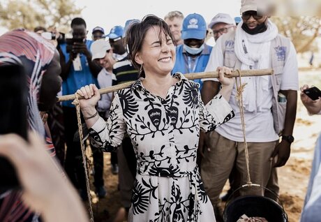 カムフィートオンリーファンズ エロチック ギャラリー