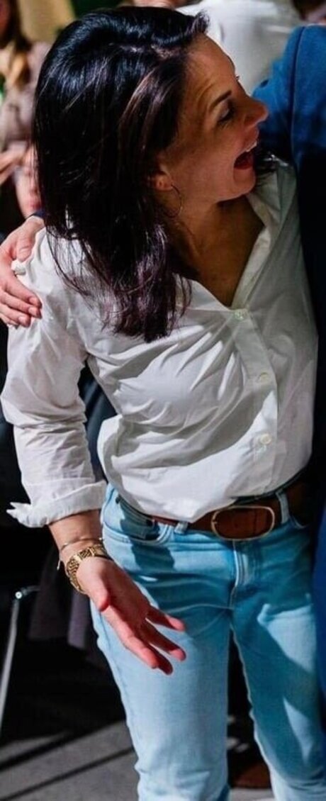 心理学者オンリーファンズ セクシーヌード 写真