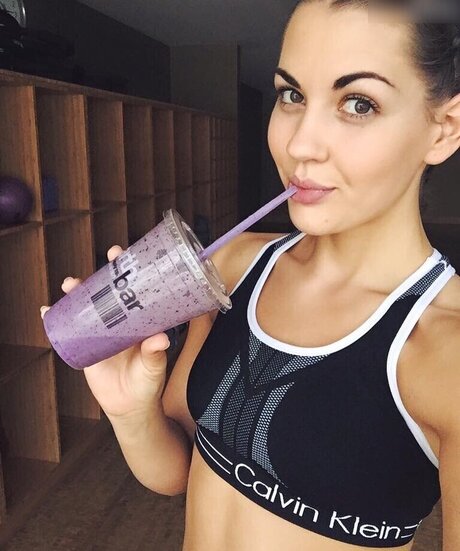 Anna Lea Mende トップモデル 画像