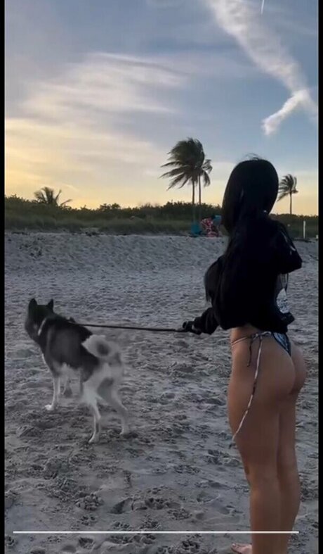 Mariana Villa セクシーモデル ギャラリー