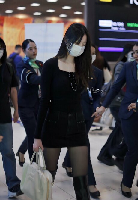 超デブおばあちゃんオンリーファンズ アートヌード 写真