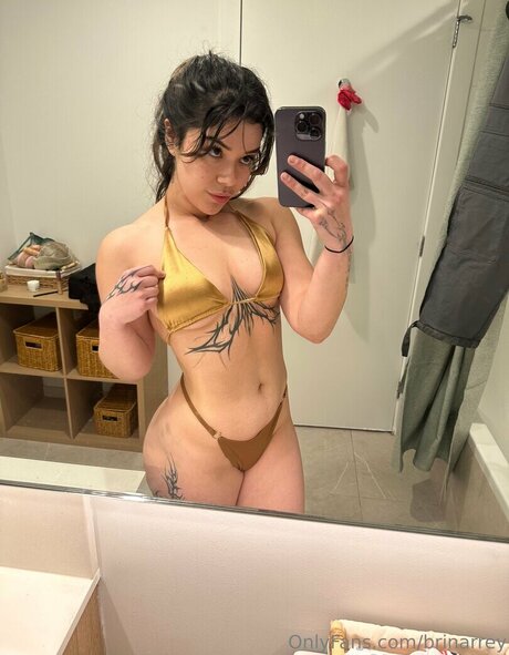 足 熟女 オンリーファンズ 無料 画像