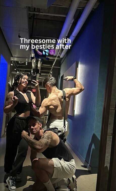 オイルを塗った巨乳オンリーファンズ 無料裸 画像