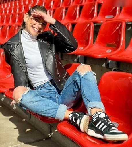 Jana Wosnitza HDスター 画像