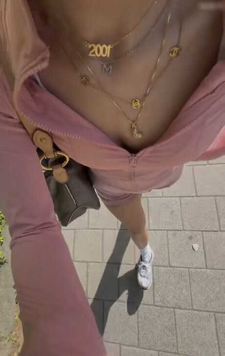 Lillimsr ポルノスター ヌード 写真