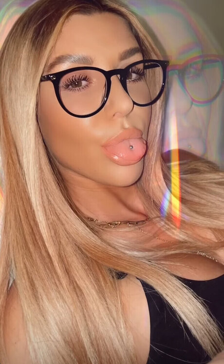 カップルのオンリーファンズ 無料xxx ギャラリー