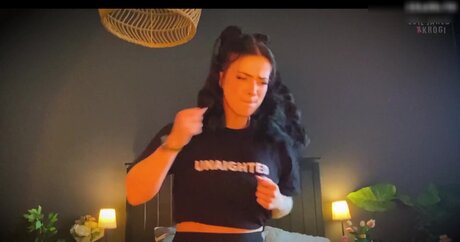 アジア人ニューハーフオンリーファンズ ヌード 画像