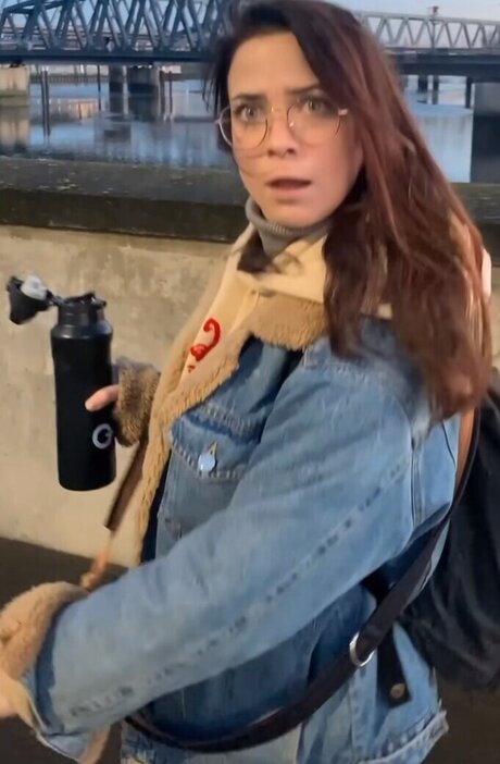 フィットネスベイビーオンリーファンズ ヌード 画像