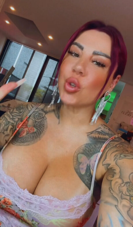 曲線美のオンリーファンズ ホット裸 写真