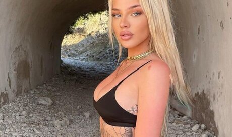 Elaine Victoria アートポルノスター 画像