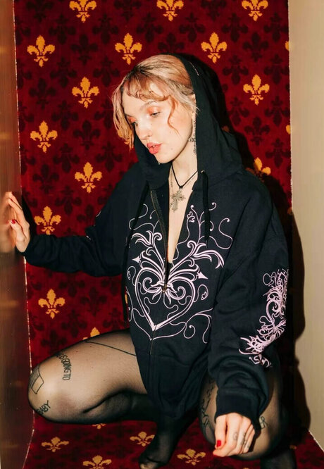 Mia Morgan 裸のスター 画像