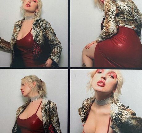 熟女の足オンリーファンズ ポルノ ギャラリー