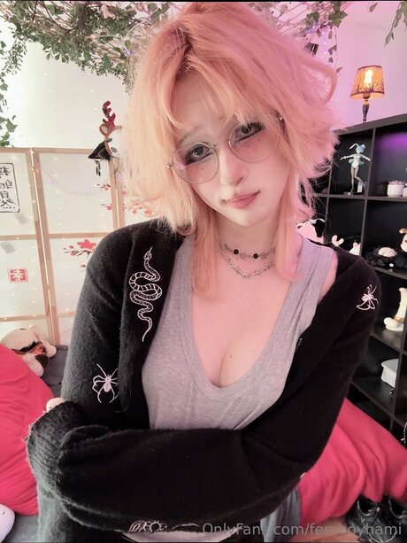 Femboyhami ポルノスター アート 画像