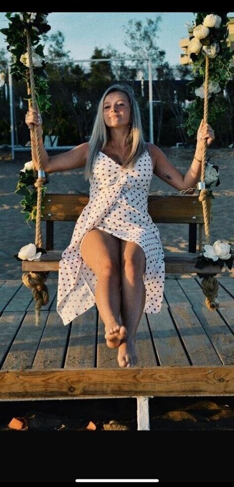 妊娠中のオンリーファンズ セクシー ギャラリー