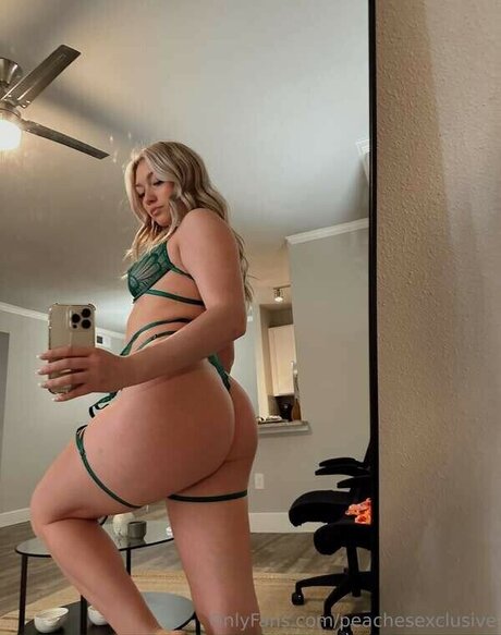 PeachesExclusive ホットなモデル ギャラリー