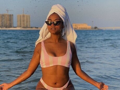 Shaggy Baggy ポルノスター セクシー 写真