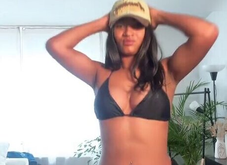 Shaggy Baggy HDスター 写真