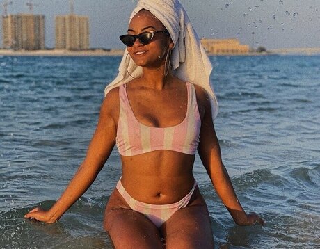 ニューハーフの乗馬オンリーファンズ ホットxxx 写真