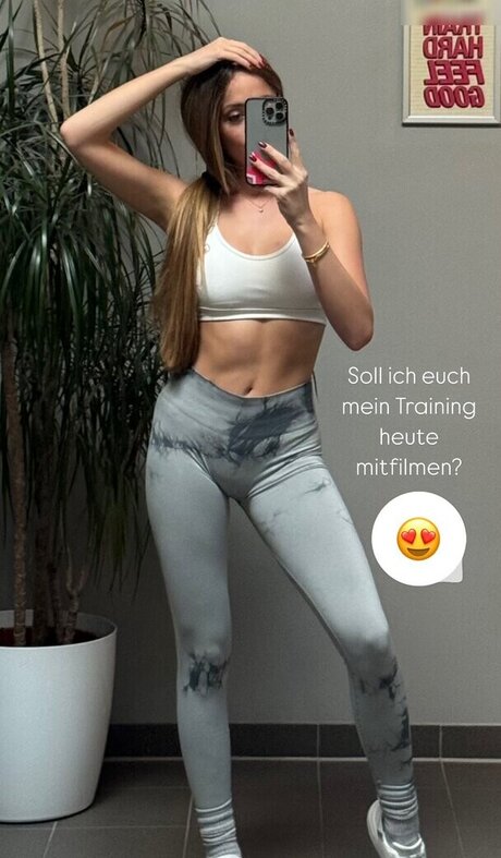 足 マンコ オンリーファンズ 美しいポルノ 写真