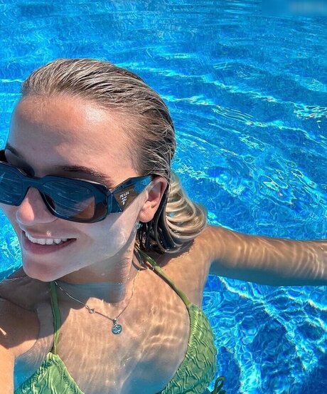 乳首 オンリーファンズ えろた ギャラリー