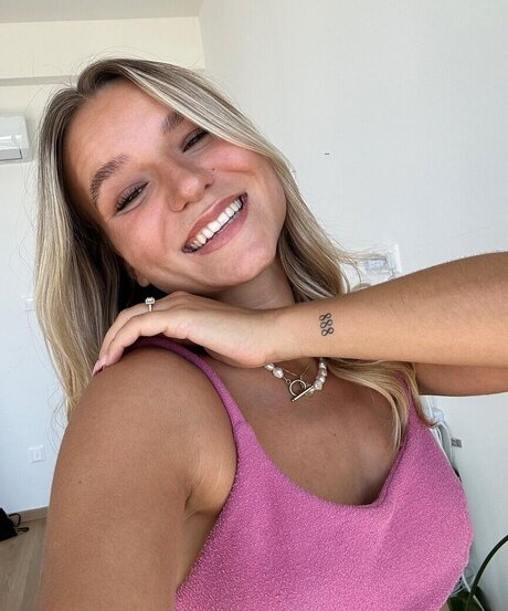 ぽっちゃりファックオンリーファンズ エロ 写真