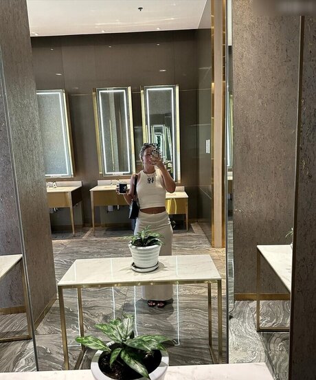 フィットネス 裸 オンリーファンズ アダルト無料 写真