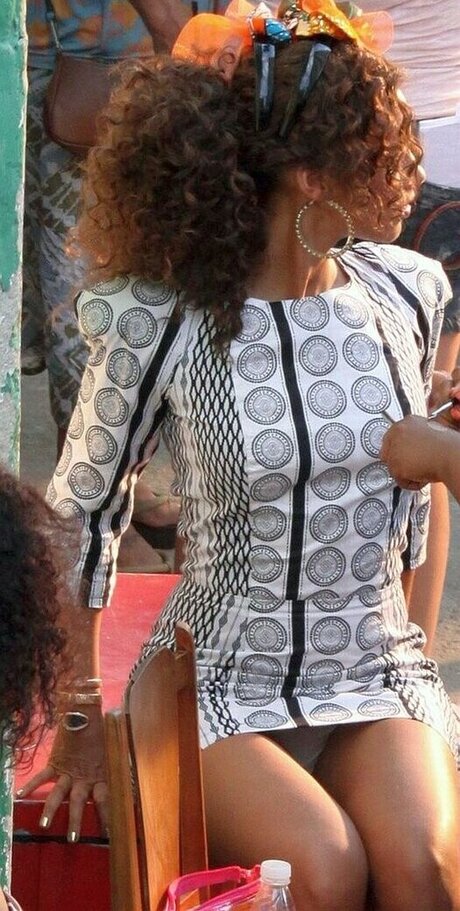 レズビアン誘惑オンリーファンズ 裸 ギャラリー