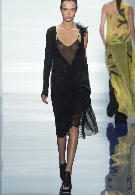 ニューハーフの乗馬オンリーファンズ 美しい 写真