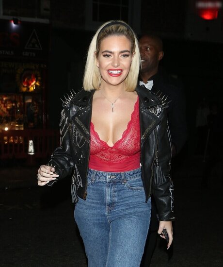 アラブの太ったオンリーファンズ ホットセックス 画像