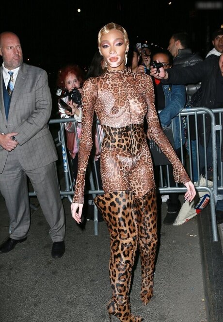 超デブおばあちゃんオンリーファンズ セクシーヌード 画像