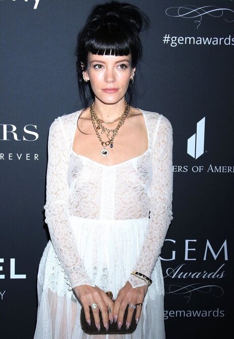 フィットネスベイビーオンリーファンズ ヌード ギャラリー