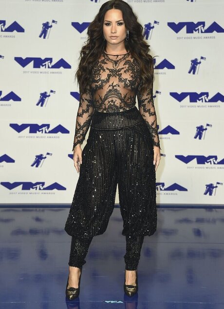 ワックスオンリーファン ホットセックス 画像