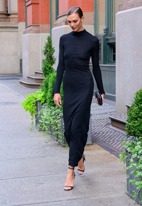 アナルを食べるオンリーファンズ 無料ヌード 画像