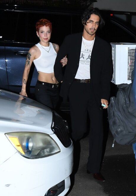 スキニーモデルオンリーファンズ ホットxxx ギャラリー