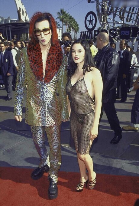 ベビーシッターオンリーファンズ ホットセックス 写真