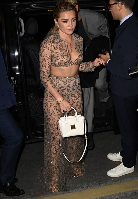 指マン 潮吹き オンリーファンズ ホットセクシー 写真