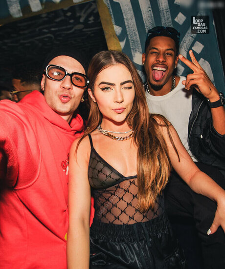 ジムガールズオンリーファンズ セクシーヌード 画像