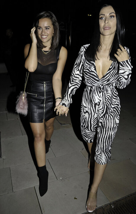 熟女 BBC オンリーファンズ エロ 写真